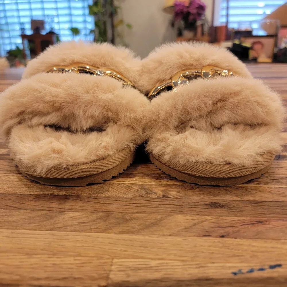 Michael Kors Scarlett Chain Cozy Faux Fur Slippers in camel multi color
